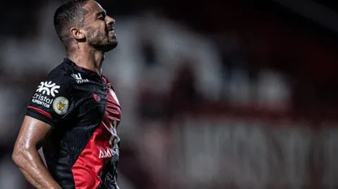 Heber Gomes - Mais Goiás/ Dellatorre e mais dois ficam de fora do time titular de Umberto Louzer em estreia do treinador no Atlético-GO