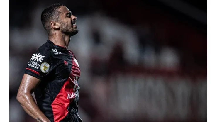 Heber Gomes - Mais Goiás/ Dellatorre e mais dois ficam de fora do time titular de Umberto Louzer em estreia do treinador no Atlético-GO