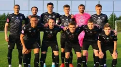 Foto: Metalist/Divulgação - Marlyson (primeiro agachado da esquerda para a direita) em ação no Metalist