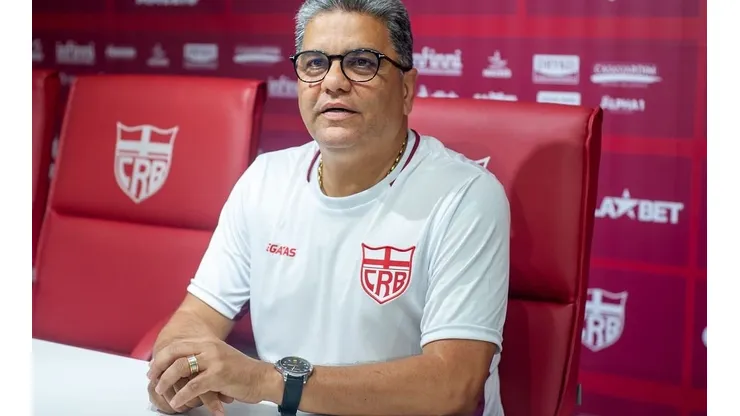 Divulgação/Twitter CRB. Buscando reação, Marcelo Cabo tem desfalques para a próxima rodada do Campeonato Alagoano e Nordestão.