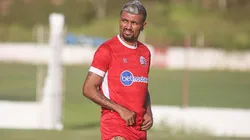 Foto: (Flickr Oficial Náutico/Tiago Caldas/CNC) - O Náutico procura por um novo centroavante no mercado após a lesão de Kieza