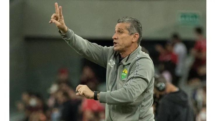 Robson Mafra/AGIF - Jorginho no comando do Cuiabá na temporada passada