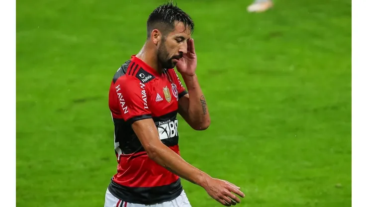 Foto: Pedro H. Tesch/AGIF - Isla pode estar de saída do Flamengo e possível destino é revelado