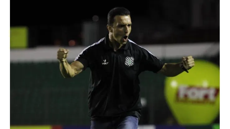 Patrick Floriani/FFC/ "Fazer a nossa parte"; Júnior Rocha comemora avanço do Figueirense na Copa do Brasil