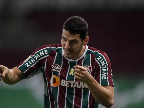 VAI SAIR? Nino rasga seda a colega de equipe e o vê perto de deixar o Flu