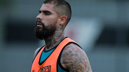 Foto: Thiago Ribeiro/AGIF - Quintero: zagueiro foi titular em jogo treino contra o sub-20 do Vasco