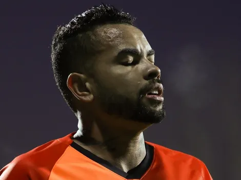 Dentinho aprova proposta e deve ser "rival" do Corinthians em 2022