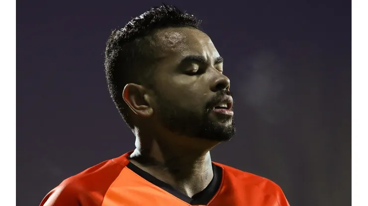 (Photo by Ahmad Mora/DeFodi Images via Getty Images) - Dentinho vai ser adversário do Timãop em 2022.