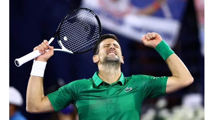 Francois Nel/Getty Images - Djokovic venceu seu primeiro jogo do ano, nesta segunda, em Dubai