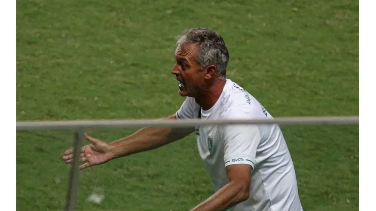 Fernando Moreno/AGIF/ "Tem uma paixão antiga"; Sondado pelo Juventude, Lisca assiste jogo e fala sobre possível volta ao clube