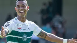 Foto: Robson Mafra/AGIF - Alef Manga: expulso do banco de reservas em jogo do Coritiba