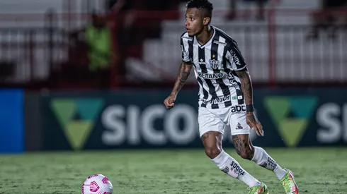 Foto: Heber Gomes/AGIF | Tchê Tchê e +3 estão em pauta no Santos; veja lista