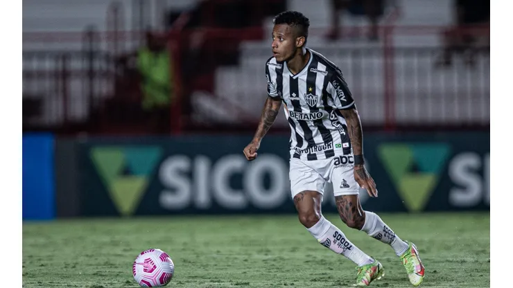Foto: Heber Gomes/AGIF | Tchê Tchê e +3 estão em pauta no Santos; veja lista
