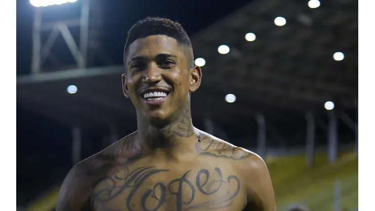 Foto: (Thiago Ribeiro/AGIF) - Raniel foi o responsável pela vitória do Vasco neste domingo (20)