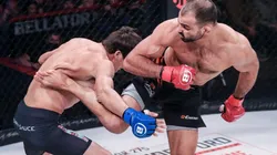 Foto UFC - Bellator - Andrey Koreshkov acertando chute em Chance Recountre