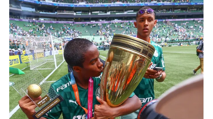 Foto: Marcello Zambrana/AGIF - Endrick é o grande destaque das categorias de base do Palmeiras