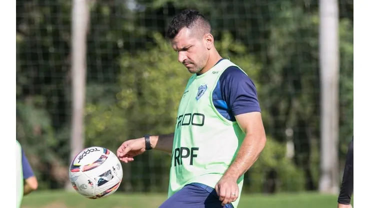 Foto: (Flickr Oficial Londrina/Ricardo Chicarelli/Londrina EC.) - Eltinho não está à disposição do Londrina para o próximo jogo do Estadual
