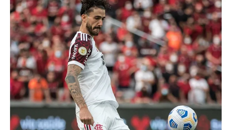 Foto: Robson Mafra/AGIF - Alvo do Flamengo tem salário inferior ao de Gustavo Henrique