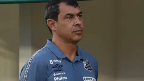 Foto: Ivan Storti/Santos FC/Divulgação - Carille: defendeu o atacante, que atuou em função diferente