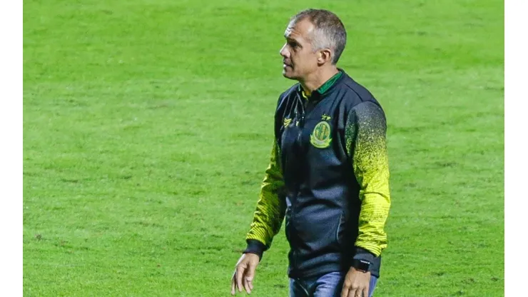 Foto: Marcello Zambrana/AGIF - Eduardo Baptista celebrou a vitória do Mirassol sobre o Santos