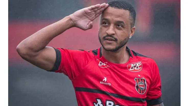 Zagueiro Rafael Castro tem se destacado no Brasil de Pelotas