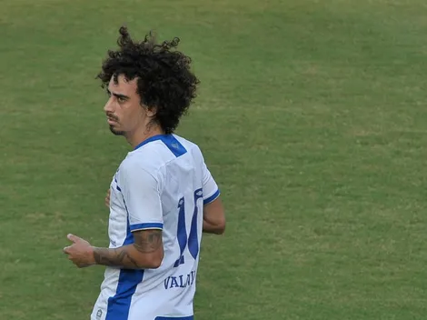 Após ser xingado e decidir jogo, Valdivía responde