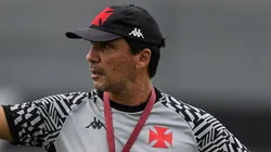 - O técnico optou por algumas mudanças para o confronto contra o Bangu