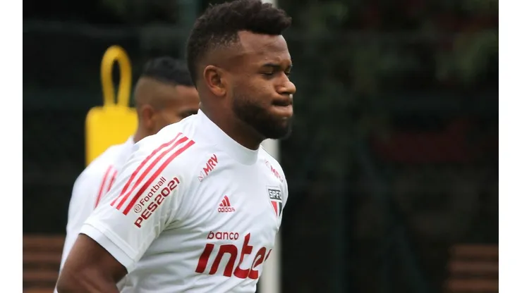 Rubens Chiri/saopaulofc.net - Luan pode receber "rival" pela posição no São Paulo