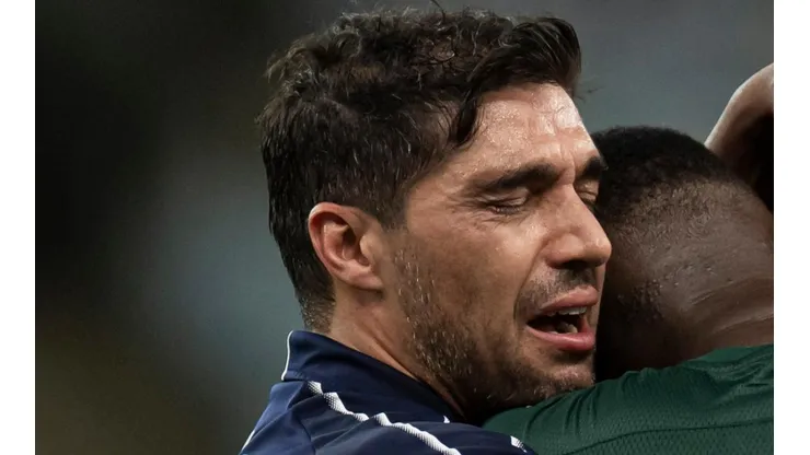 Abel não fica em silêncio e responde se vai deixar o Palmeiras