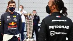 Mark Thompson/Getty Images - Verstappen e Hamilton na corrida do título da temporada passada.