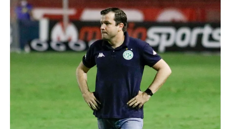 Rafael Vieira/AGIF. Técnico do Bugre não se isenta de culpa e demonstra preocupação com desempenho da equipe no Paulistão.
