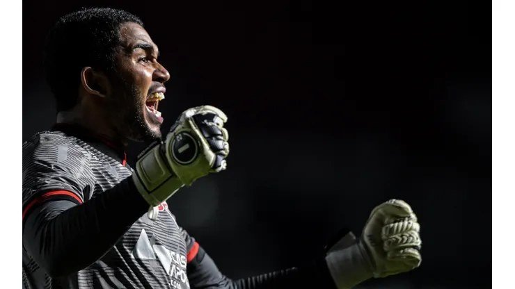 Foto: Thiago Ribeiro/AGIF - Lucas Arcanjo não demonstra preocupação em sondagem do Vitória em um novo goleiro