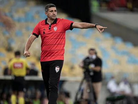 Eduardo Souza poderá fazer até oito mudanças no Atlético-GO para enfrentar o Goiatuba, pelo Campeonato Goiano