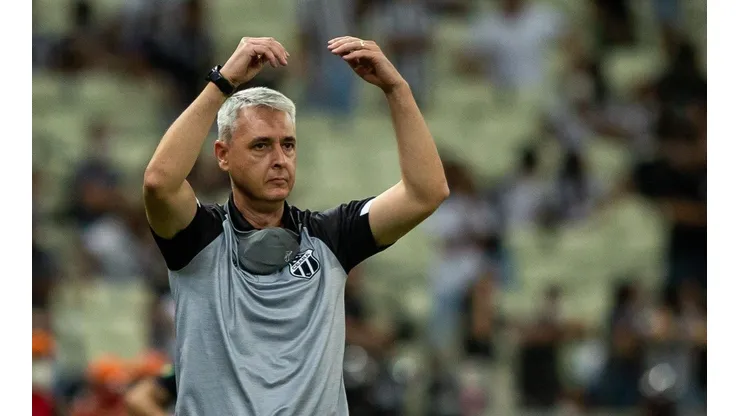 Foto: Pedro Chaves/AGIF - Tiago Nunes: técnico do Ceará reclamou muito da arbitragem