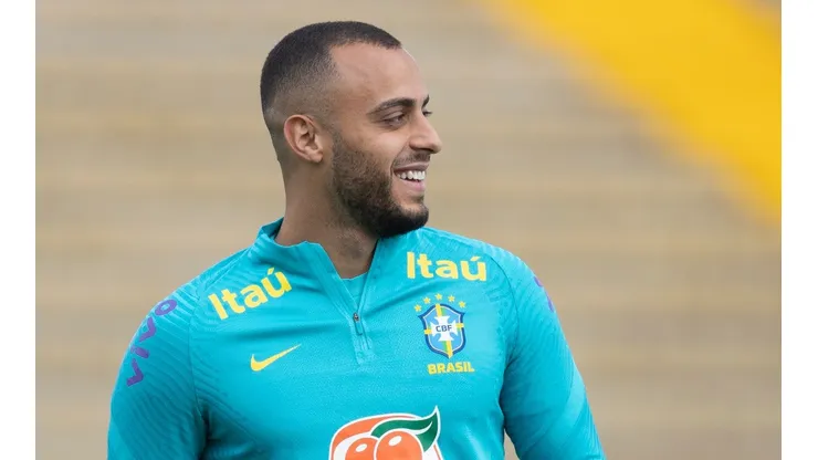 Arthur Cabral pode substituir Igor Jesus no Botafogo em 2025.