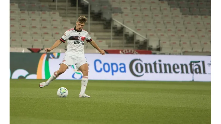 Foto: Robson Mafra/AGIF | Gabriel Noga ficou de fora da relação do jogo diante do Nova Iguaçu