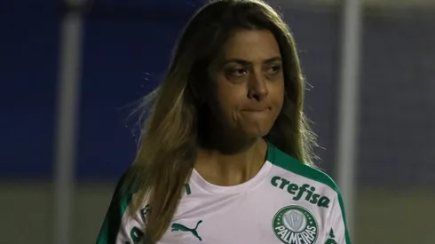 Foto: Heber Gomes/AGIF - Leila vem sendo pressionada pelos torcedores.