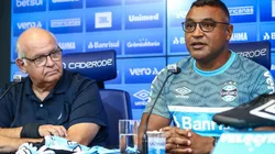 Foto: Lucas Uebel/Grêmio/Divulgação - Presidente Romildo Bolzan e Roger Machado: avaliação interna é de que o elenco precisa de 3 reforços
