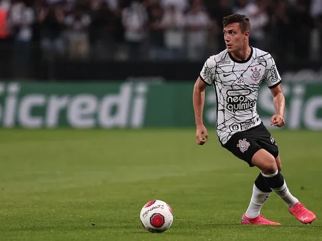 Agente de Piton revela conversas na Itália e clube critica preço alto do Corinthians