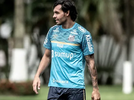 Ricardo Goulart elogia jovens do Santos: “Surpreso com tantos, muita qualidade"