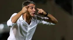 Foto: Agustin Marcarian/Getty Images - Vojvoda também quer o volante Alex Santana, alvo do Vasco para 2022