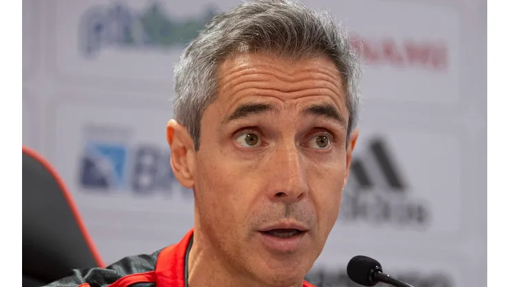- O técnico não poderá contar com os dois jogadores para a Supercopa contra o Galo
