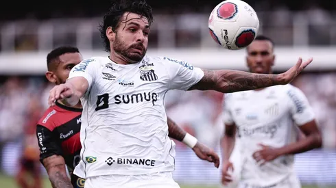 Foto: Ettore Chiereguini/AGIF - Ricardo Goulart em ação pelo Santos