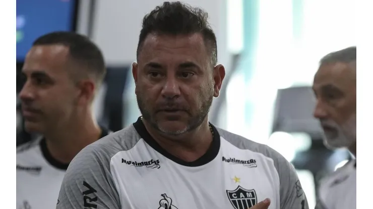 Foto: Pedro Souza/CAM - Mohamed pode perder uma de suas opções no ataque.