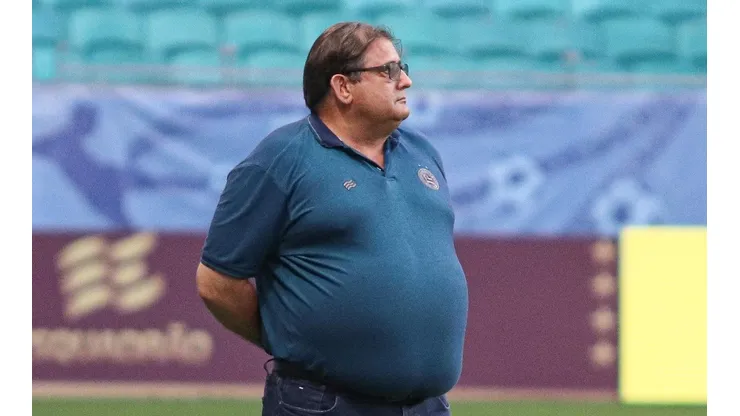 Foto: (Renan Oliveira/AGIF) - Guto Ferreira não se convenceu com a goleada aplicada pelo Bahia neste sábado (12)