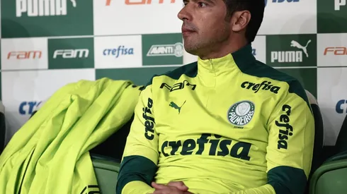Abel Ferreira levantou troféus com a equipe do Palmeiras (Foto: Ettore Chiereguini/AGIF)