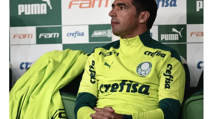 Abel Ferreira levantou troféus com a equipe do Palmeiras (Foto: Ettore Chiereguini/AGIF)