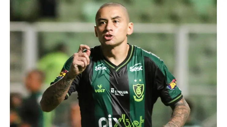 Foto: Fernando Moreno/AGIF - Wellington Paulista já marcou um gol com a camisa do América-MG