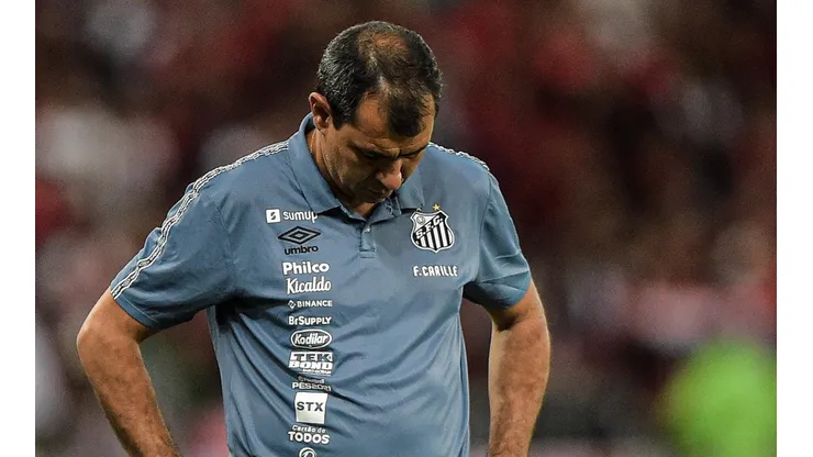 - Carille foi vaiado após a partida contra o São Bernardo