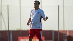 Foto: (Twitter Oficial CRB/@franciscocedrimfotografia) - Marcelo Cabo chegou ao CRB nesta sexta (11), e já começou os trabalhos visando o Clássico das Multidões